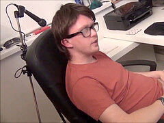 Uncut-cock, first-timer, oral job