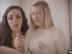 Блондинки, Грудастые, Смазливые, Очки, Ласковые ручки, Хд, Оргазм, Втроем