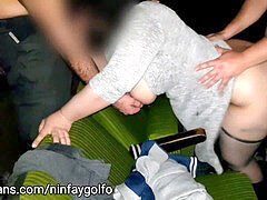 Wohlbeleibte schöne frauen, Blasen, Gehörnter ehemann, Gruppensex, Öffentlich, Flotter dreier