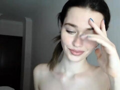 Amateur, Brunette brune, Russe, Softcore, Solo, Webcam