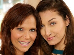 Kont, Slaapkamer, Grote mammen, Zoenen, Likken, Masturbatie, Moeder die ik wil neuken, Strippen