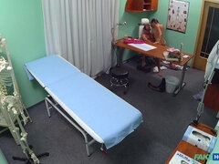 素人, フェラチオ, 浮気者, 医者, なめる, オフィス, オマンコ, ユニフォーム