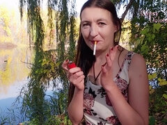 Любители, Брюнетки, Фетиш, Эксгибиционист, Милф, На публике, Курящие, Соло