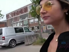 Enthousiasteling, Bruinharig, Vingeren, Hd, Buiten, Pissen, Gezichtspunt, Geschoren