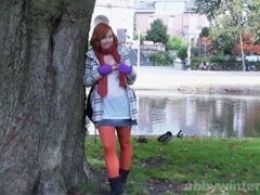 Enthousiasteling, Flashing, Inshuiven, Natuurlijk, Buiten, Roodharige vrouw, Alleen