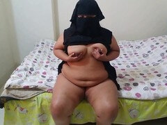 Arabe, Gorda, Dormitorio, Británico, Corridas, Mamá, Madrastra, Esposa