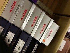 Mère que j'aimerais baiser, Sous la jupe, Voyeur