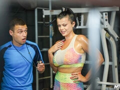 Leie, Grosser schwanz, Grosse titten, Blasen, Braunhaarige, Süss, Hundestellung, Hardcore