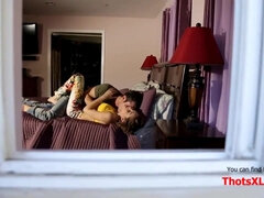 Pijpbeurt, Bruinharig, Cousine, Handbeurt, Latijnse vrouw, Kut duiken, Tiener, Tieten likken