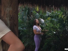 18 jahre, Arsch, Blasen, Kehlenfick, Schwanz, Hardcore, Stiefmutter, Überraschung