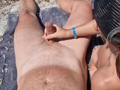 Strand, Blasen, Spermaladung, Papi, Flashen, Handjob, Nudist, Polisch