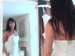 Braunhaarige, Hd, Lingerie, Milf, Natürlichen titten, Muschi, Rasiert, Solo