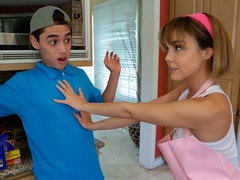 Cul, Sucer une bite, En levrette, Branlette thaïlandaise, Cuisine, Léchez, Mère que j'aimerais baiser, Chatte