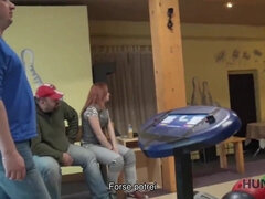 Leie, Blasen, Gehörnter ehemann, Freundin, Hd, Geld, Pov, Jungendliche (18+)