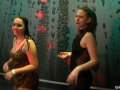Rubia, Morena, Besar, Fiesta, Estrella porno, Coño, Satén, Mojado