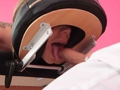 Grosser arsch, Grosse titten, Hundestellung, Fingern, Massage, Milf, Reiten, Tätowierung