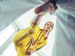 Sucer une bite, Gym, Branlette thaïlandaise, Masturbation, Maigrichonne, Dénudage, Adolescente, Nénés