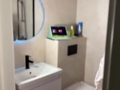 Leie, Braunhaarige, Dildo, Masturbation, Pov, Dusche, Solo, Student