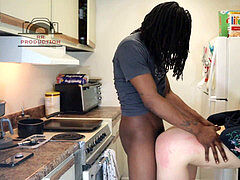 Amateur, Grosse bite, Noire, Couple, Fait maison, Cuisine, Rousse roux