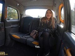 Jayla De Angelis Wraps Her Gloves Around Cabbie's Cock