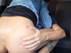 Leie, Blasen, Auto, Paar, Latina, Masturbation, Nackt, Weibliche ejakulation