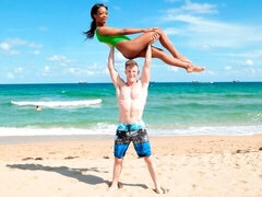 Gros seins, Noire, Sucer une bite, Noir ébène, Hard, Interracial, Pénis, Adolescente