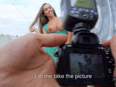 Tetas grandes, Rubia, Corridas faciales, Jeans, Al aire libre, Pov, Público, Coño