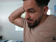 Schlafzimmer, Grosser schwanz, Braunhaarige, Vollbusig, Hardcore, Piercing, Hintern versohlen, Flotter dreier