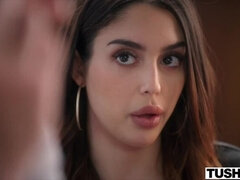 Anaal, Diep in de keel, Hondjeshouding, Vingeren, Gapende, Kantoor, Olie, Tieten likken