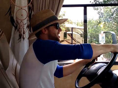 デカパイ, ブロンド, 車, 眼鏡, 手コキする, 巨大, アウトドア, オッパイの