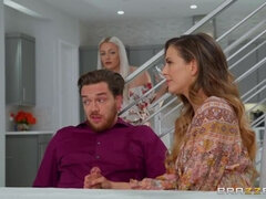 In den arsch, Blondine, Blasen, Betrug, Paar, Französisch, Milf, Tätowierung