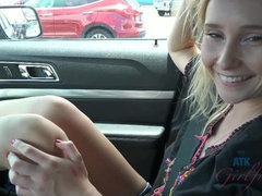 Amateur, Pieds, Petite amie, Pov, Maigrichonne, Jupe, Nénés, Sous la jupe