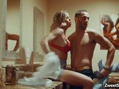 Tussi, Grosse titten, Blasen, Vollbusig, Spermaladung, Kehlenfick, Hardcore, Pornostars