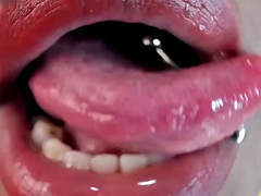 Schwarz, Braunhaarige, Schwarz, Fetisch, Latina, Piercing, Solo, Scherzbold