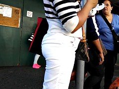 Latina Milf Vpl booty in White pants