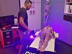 Amateur, Britannique, Couple, Hd, Massage, Mère que j'aimerais baiser, Tatouage