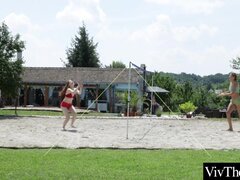 Spiele, Küssen, Lesbisch, Orgasmus, Im freien, Muschi, Rotschopf, Jungendliche (18+)