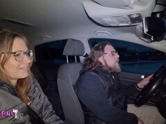 Leie, Auto, Paar, Gehörnter ehemann, Im freien, Öffentlich, Muschi, Ehefrau