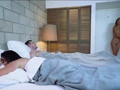 ブロンド, フェラチオ, 捕まる, 中出し, イく瞬間, キッチン, 母, 睡眠