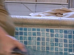 Nana, Fétiche, Hd, Lesbienne, Piscine, Plan cul à trois, Nénés