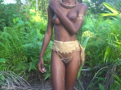 Afrikanisch, Schönheit, Braunhaarige, Schwarz, Im freien, Dürr, Solo, Titten