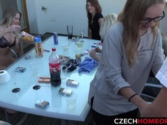 Blondine, Blasen, Braunhaarige, Gruppe, Selbstgemacht, Lecken, Pov, Muschi