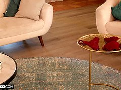 Sucer une bite, Brunette brune, Hard, Époux mari, Mère que j'aimerais baiser, Monstre, Criant, Nénés