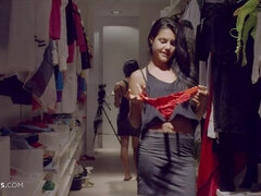 Amateur, Brunette brune, Lingerie, Masturbation, Seins naturels, Maigrichonne, Solo, Nénés