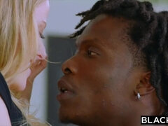 Chica, Garganta profunda, Ébano, Hd, Interracial, Tetas naturales, Pequeña, Castigada