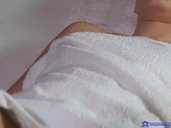 Amateur, Culo, Rubia, Aceite, Perforación, Coño, Tetas, Mojado