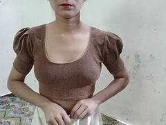 Amateur, Tante, Bisexuelle, Conversation vulgaire, Doigter, Petite femme, Chatte, Jarretelles
