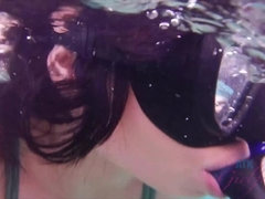 You and Rina explore the Hawaii, then fuck her asshole.