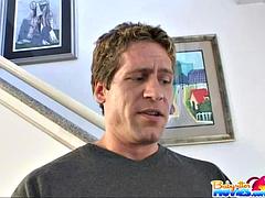 In den arsch, Kinderhüterin, Blondine, Blasen, Geschnappt, Hardcore, Milf, Flotter dreier