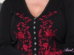 Granny, Masturbation, Mature, Milf, Natural tits, Shaved, Solo